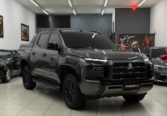 MITSUBISHI TRITON 2.4 BITURBO DIESEL CD KATANA 4X4 AUTOMÁTICO MITSUBISHI TRITON 2.4 BITURBO DIESEL CD KATANA 4X4 AUTOMÁTICO